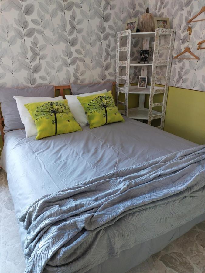 Bed And Breakfast La Pecora Rosa Sant'Omero Eksteriør billede
