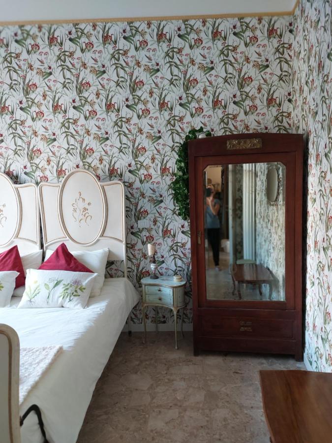 Bed And Breakfast La Pecora Rosa Sant'Omero Eksteriør billede
