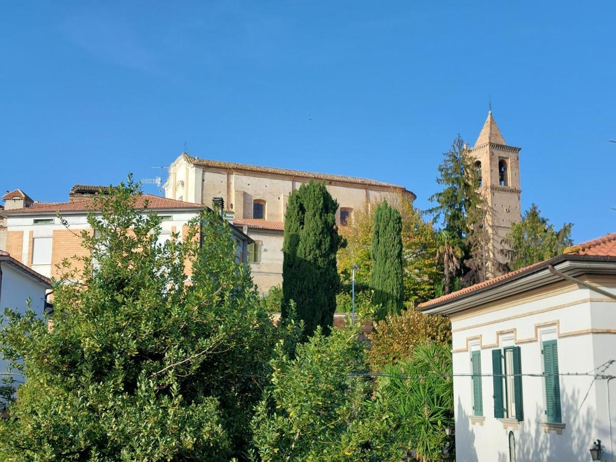 Bed And Breakfast La Pecora Rosa Sant'Omero Eksteriør billede