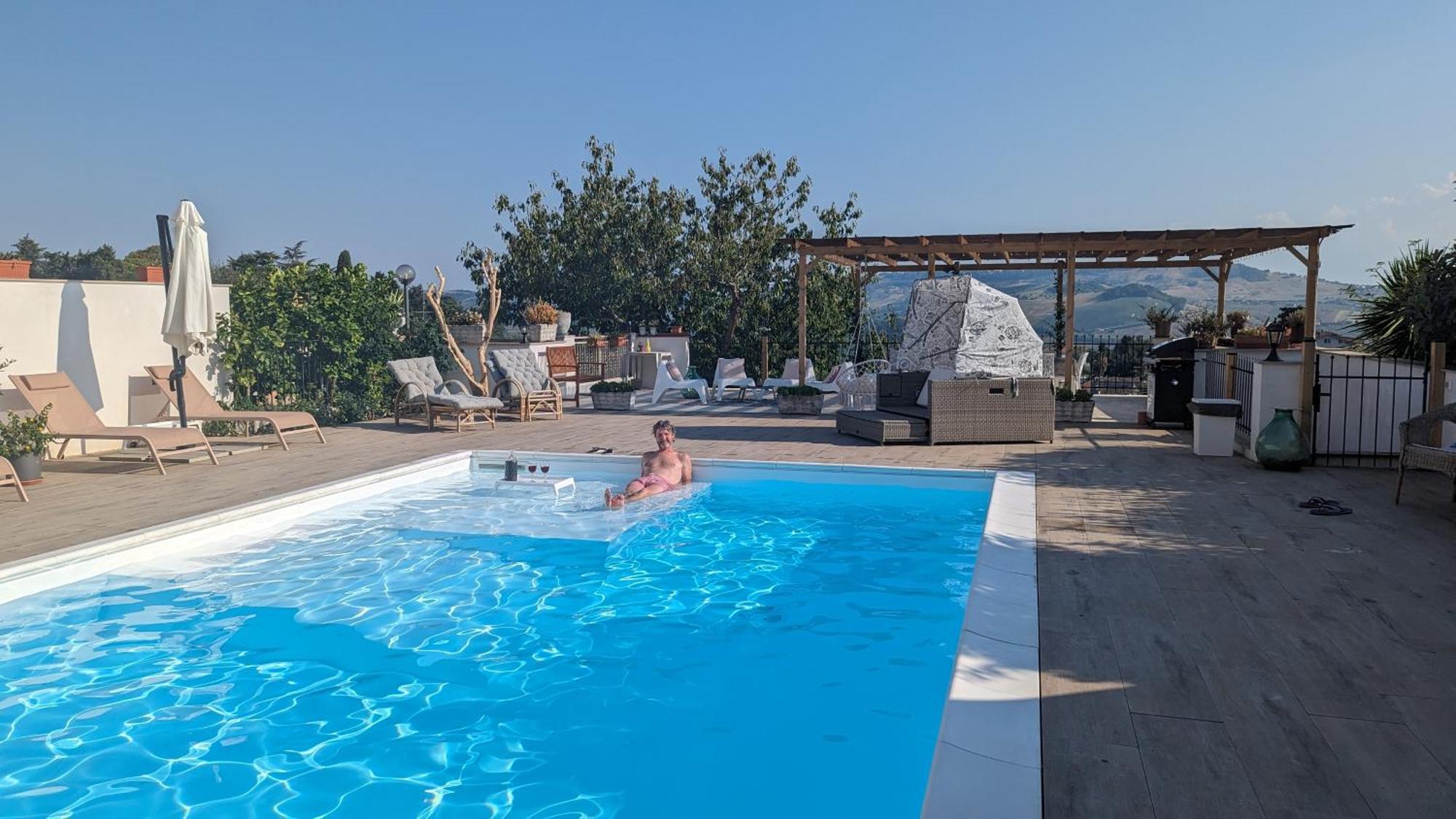 Bed And Breakfast La Pecora Rosa Sant'Omero Eksteriør billede